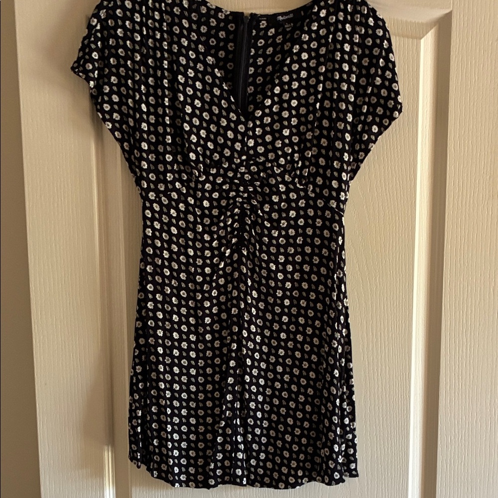 Black and White Floral Women's dress mini